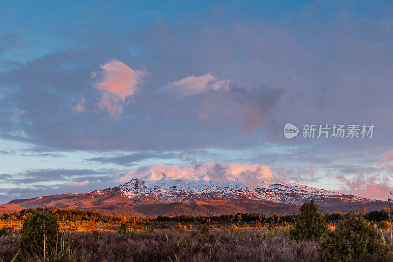 鲁阿佩胡火山日落