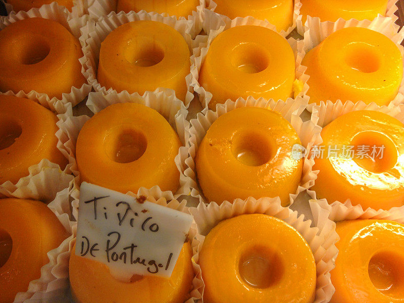 这是典型的葡萄牙橙色饼干的特写