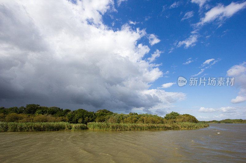 南非夸祖鲁-纳塔尔省的iSimangaliso湿地公园