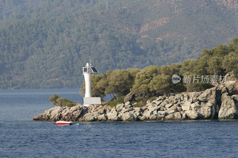 在土耳其穆格拉的爱琴海马尔马里斯湾乘坐海鹰船