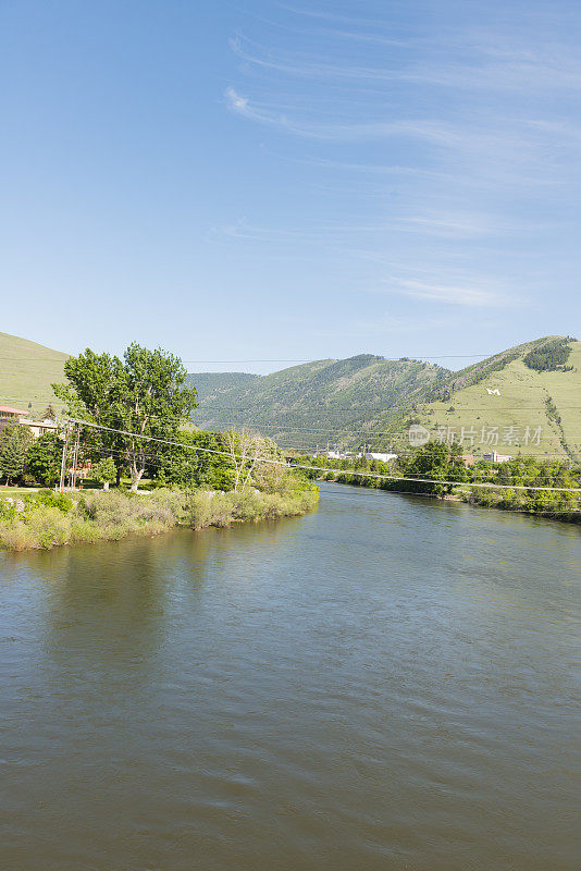 米苏拉蒙大拿克拉克福克河风景山泉风景美国