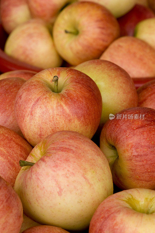 苹果在农贸市场全框架垂直
