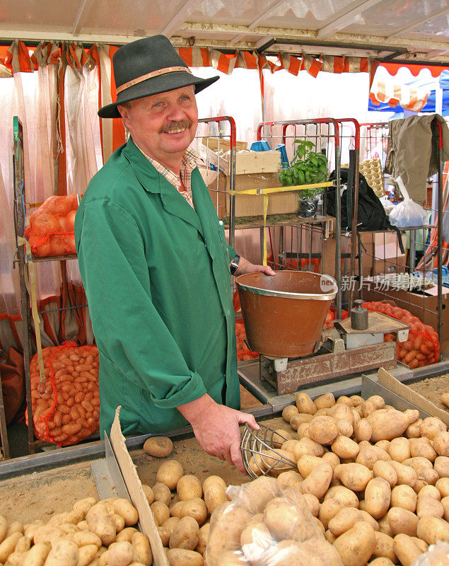 农民卖土豆