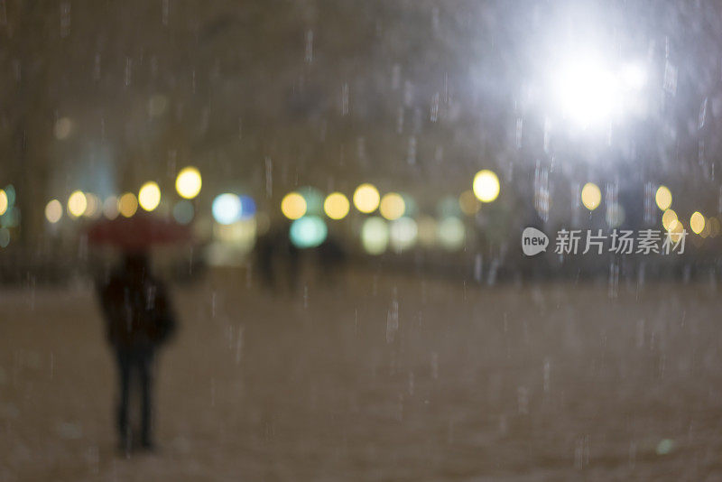 斯洛文尼亚普雷森广场上飘落的雪花