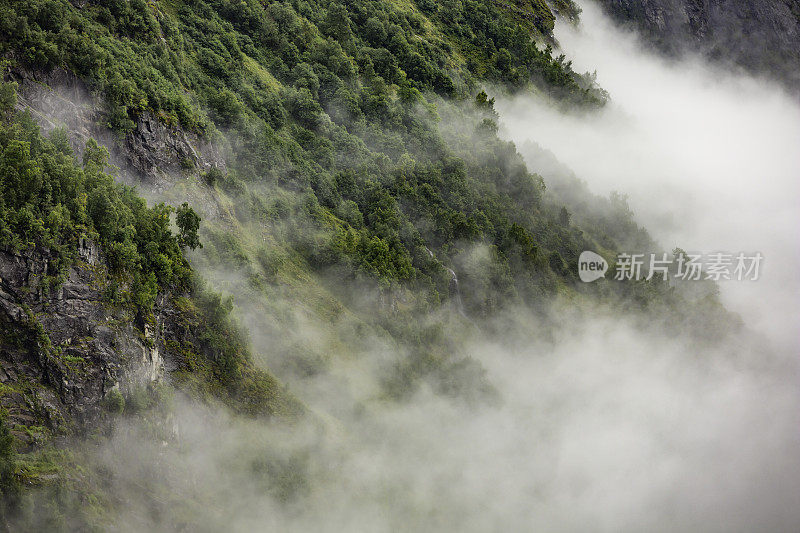 云中之山