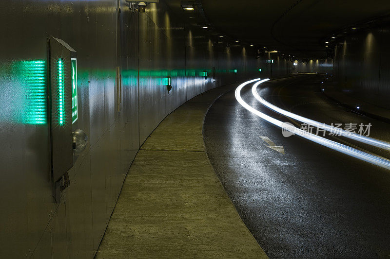 道路隧道，长安全出口标志