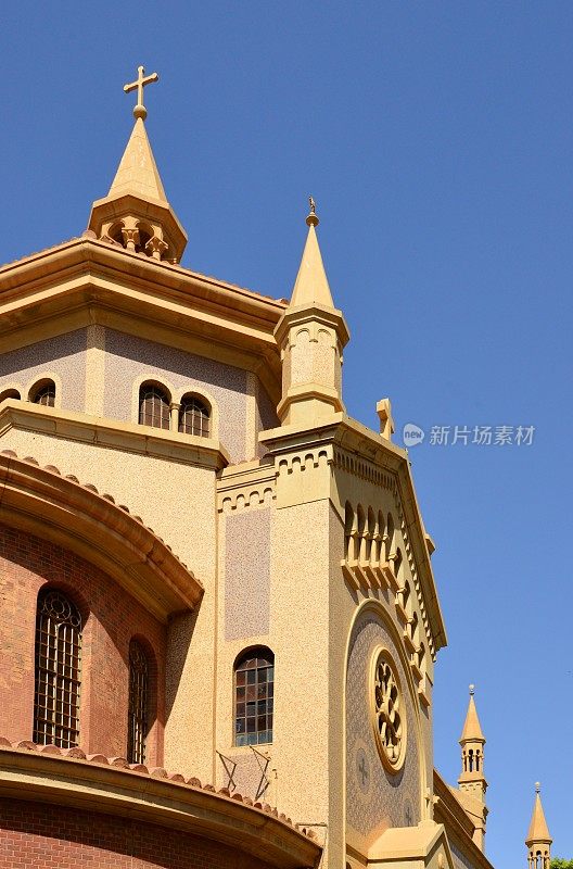 圣马修大教堂-玫瑰窗，鼓和尖塔，喀土穆，苏丹