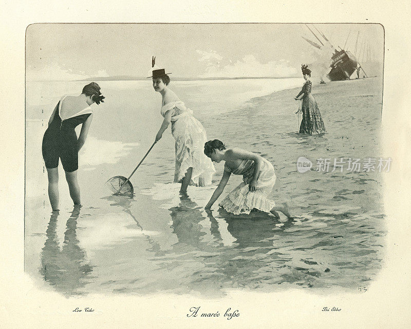 妇女在低潮时在浅滩钓鱼，老式照片