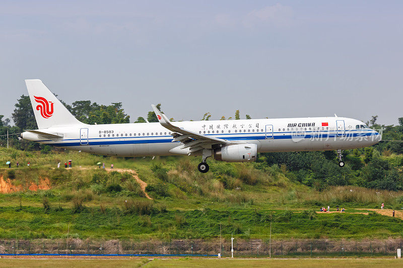 中国国际航空公司空客A321飞机在中国成都机场