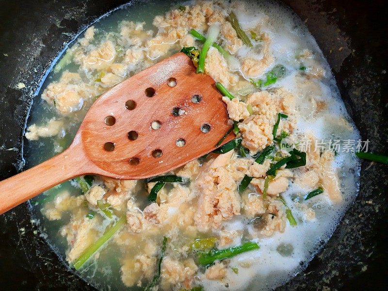 煮蛋花汤-食物准备。