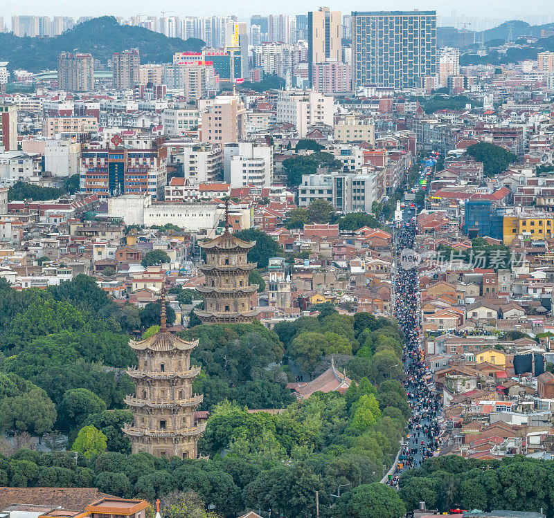 中国福建省泉州市历城区西街和开元寺旅游景点航拍图