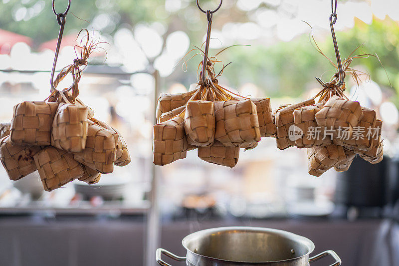 烤饼或年糕或粽子