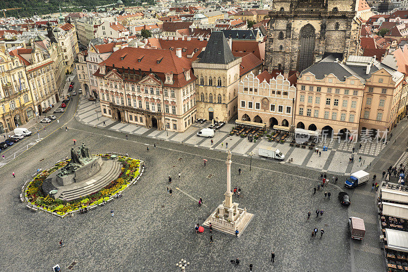 布拉格老城广场位于欧洲捷克共和国捷克市中心