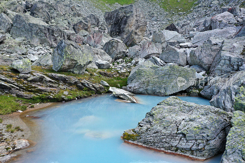 美丽的小山湖