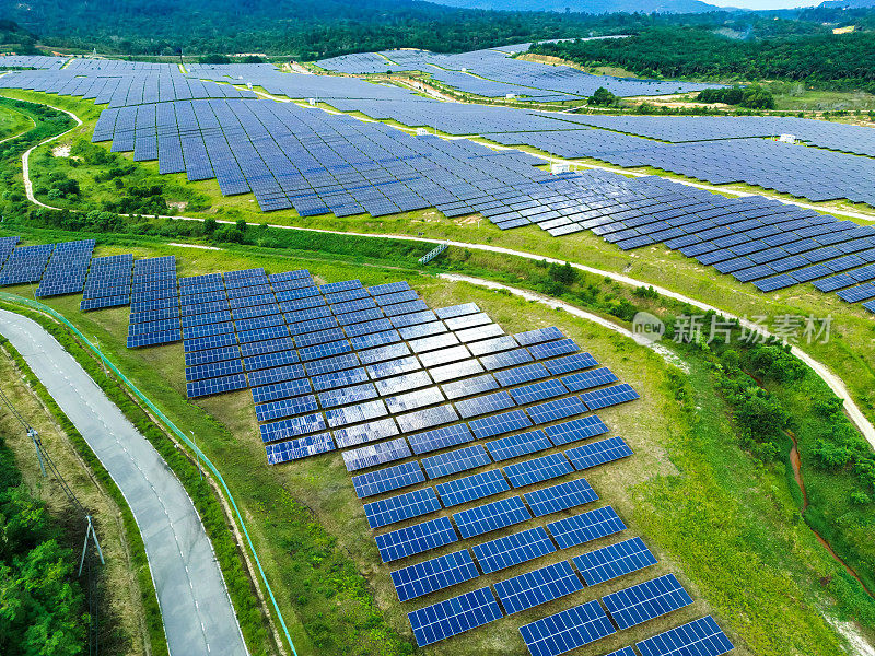 太阳能电板绿色能源生态。