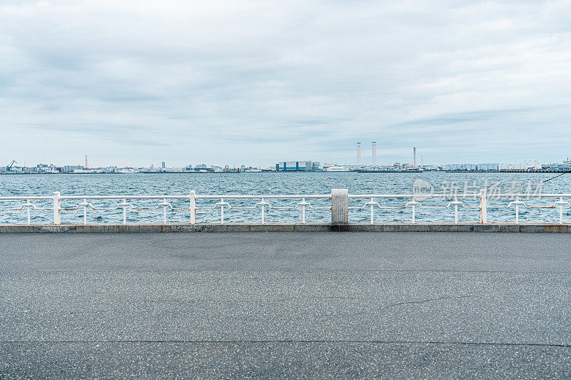 横滨海滨长廊的街道