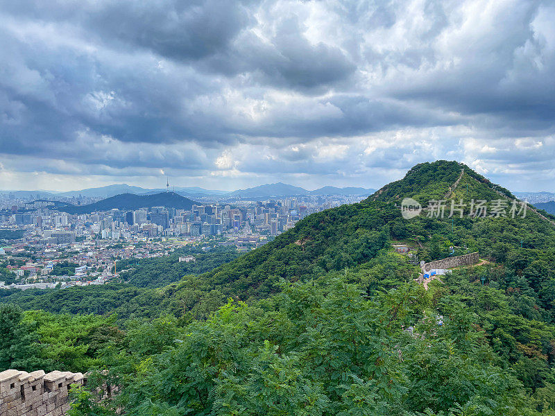 首尔夏日天空