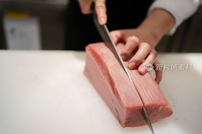 加工金枪鱼肉