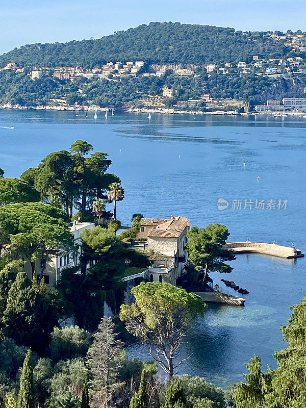 法国-蓝色海岸-滨海海滩-埃斯帕尔马多湾