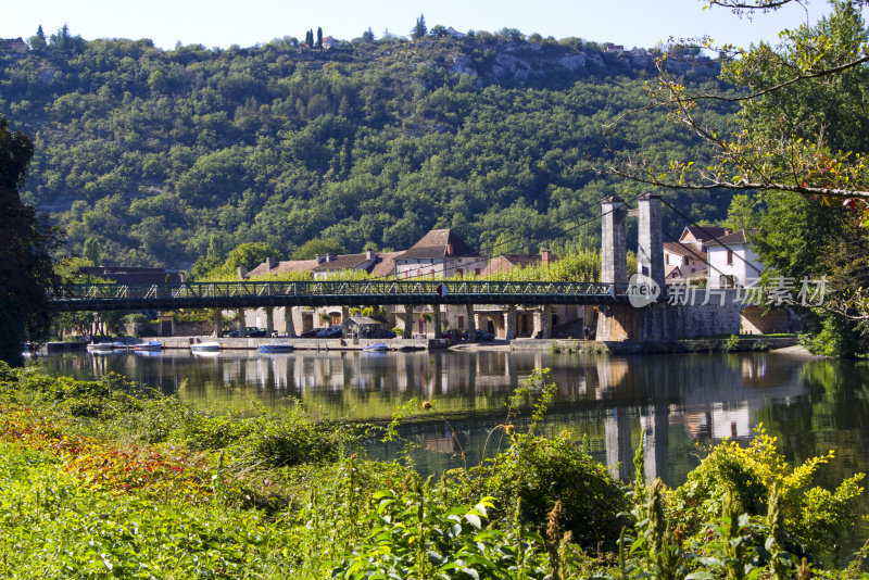 卡雅克和河在Lot山谷，Quercy，法国欧洲