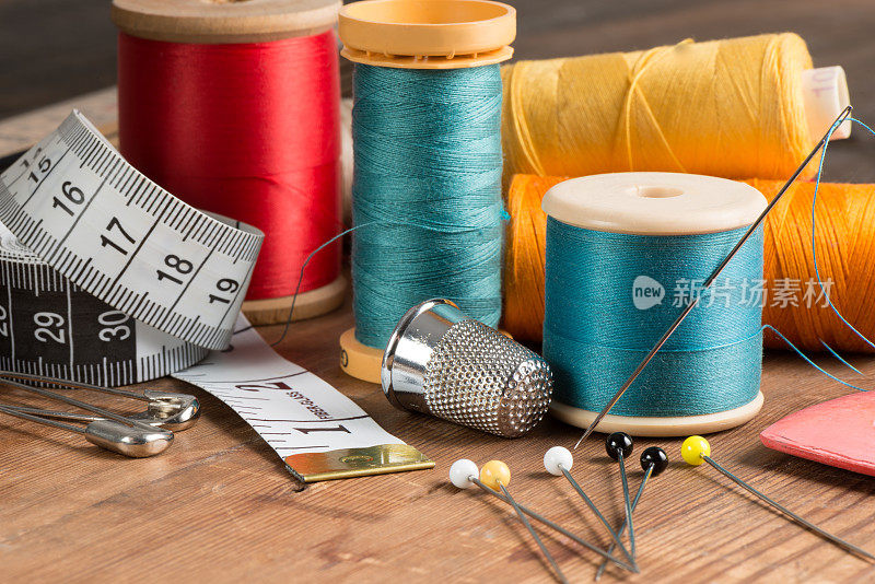 基本缝纫工具和线轴