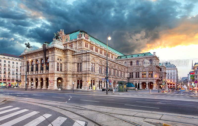 国家歌剧院的日出-维也纳-奥地利