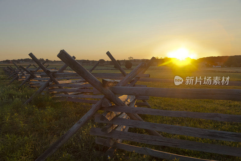 葛底斯堡战场护栏上的日出