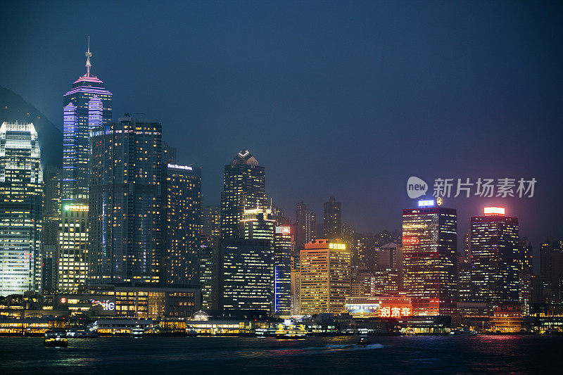 夜晚的香港天际线