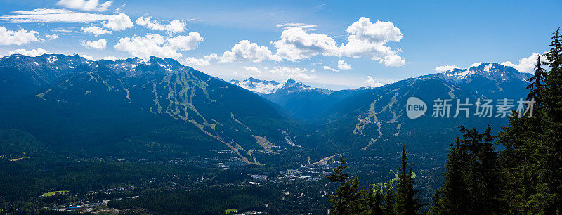 夏天的惠斯勒黑梳山