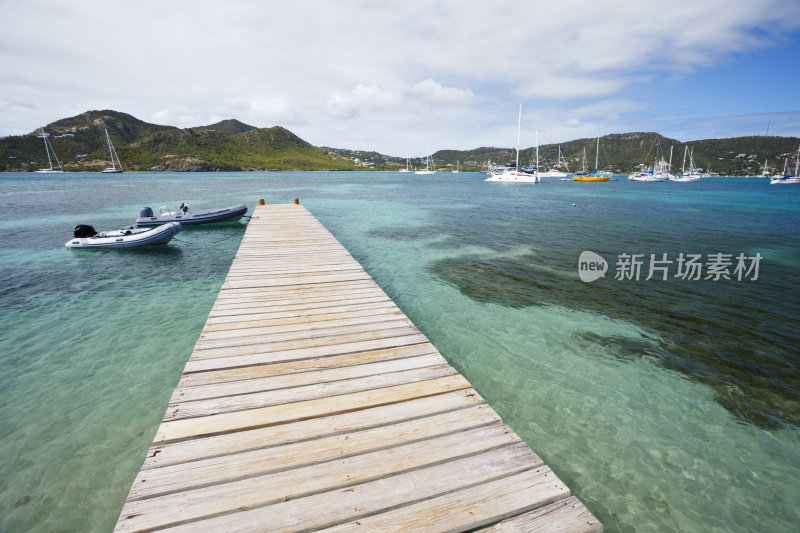 安提瓜鸽子海滩的码头