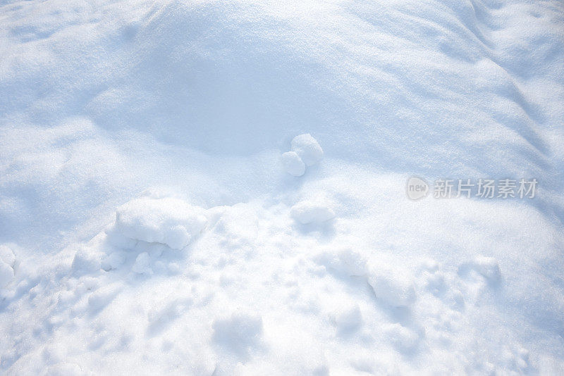 新鲜的雪