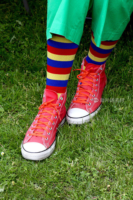 小丑的袜子和鞋子
