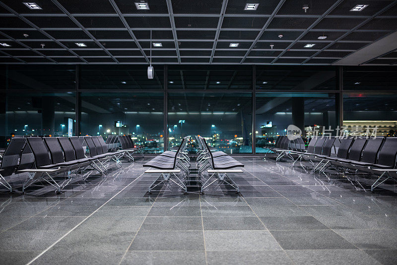 机场的空椅子