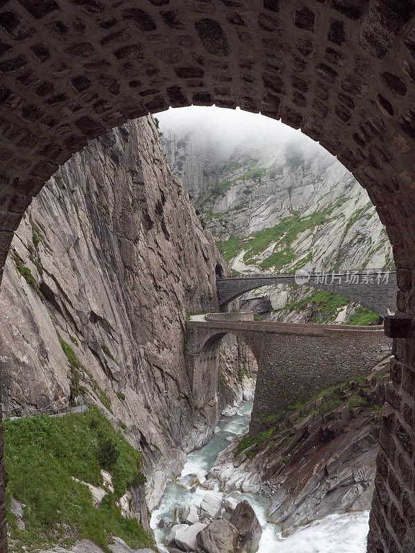 瑞士乌里的魔鬼桥