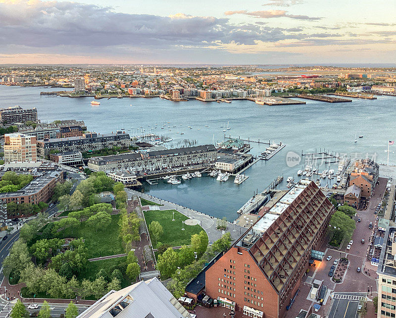 波士顿城市景观天际线向北看北端和查尔斯敦