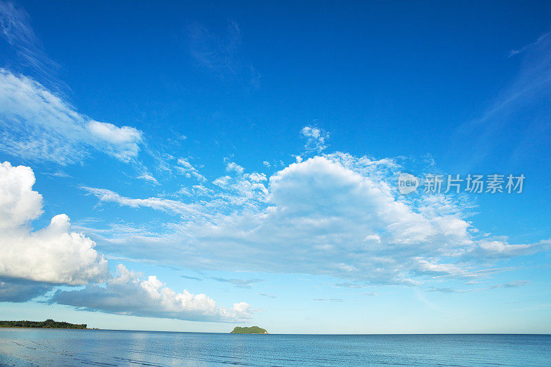 沿海滩和地平线在泰国湾的看法