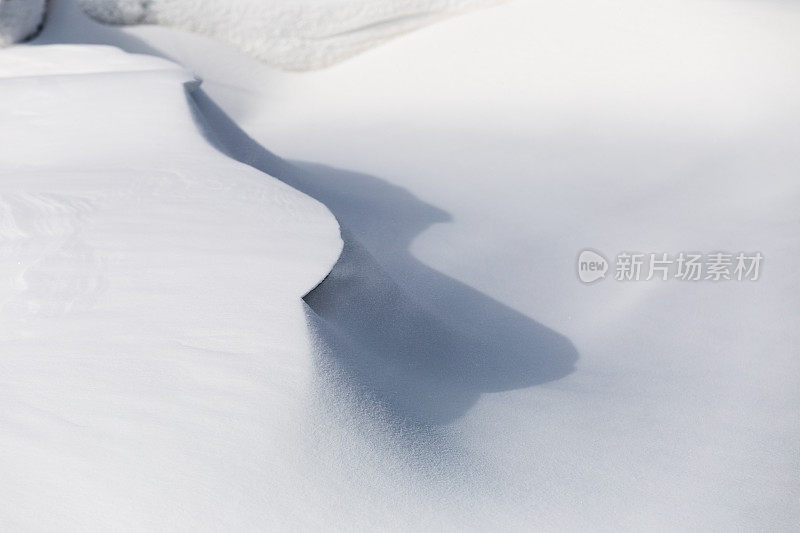 美丽的雪堆