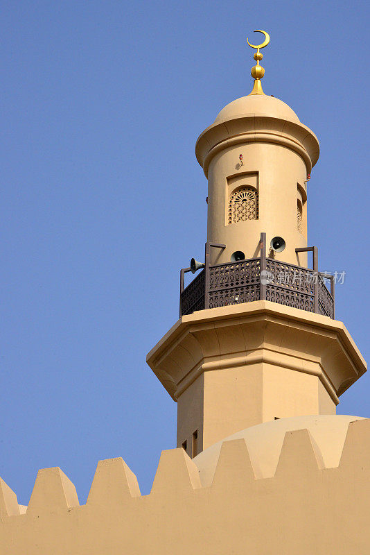 阿拉伯联合酋长国迪拜，大清真寺的尖塔和垛口