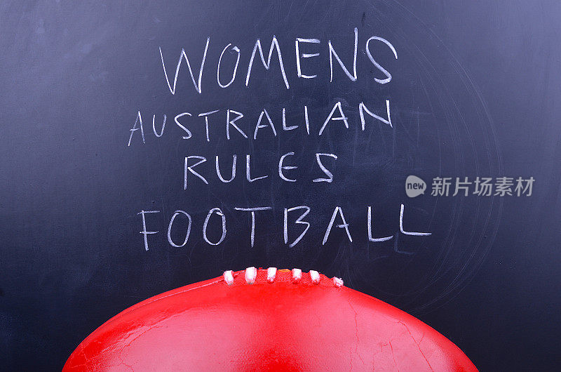 女子和澳式足球