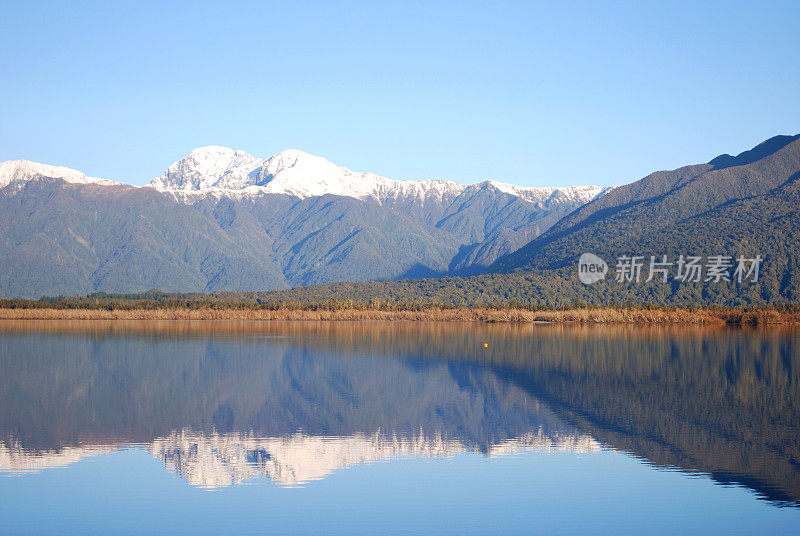 布龙纳湖，莫阿纳，新西兰