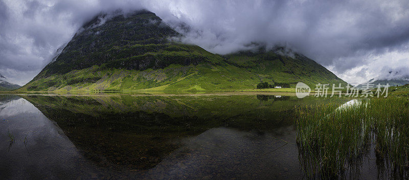 苏格兰格伦科迷雾山湖风景如画的高地全景英国