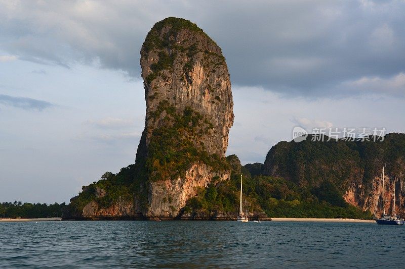 喀斯特石灰岩，拉伊半岛-泰国