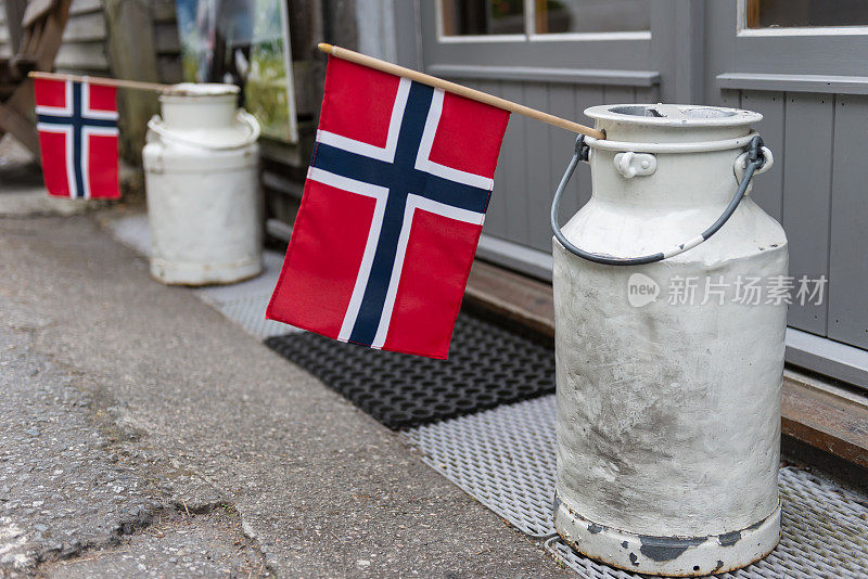 牛奶罐和挪威国旗