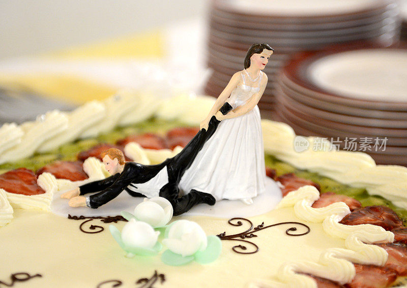 婚礼蛋糕上