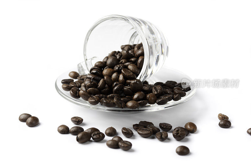 一杯加咖啡豆的浓缩咖啡
