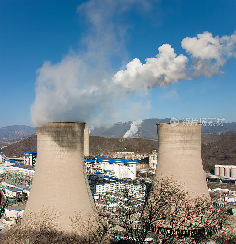 中国北京钢铁厂的冷却塔