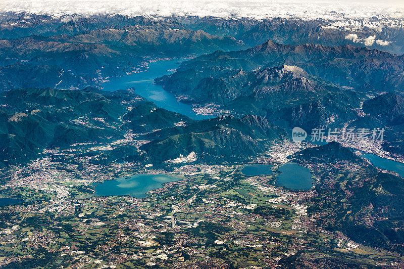 意大利的阿尔卑斯山和湖泊