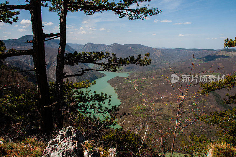 德里纳峡谷