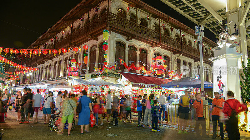 中国新年在新加坡华埠和旅客享受旅游