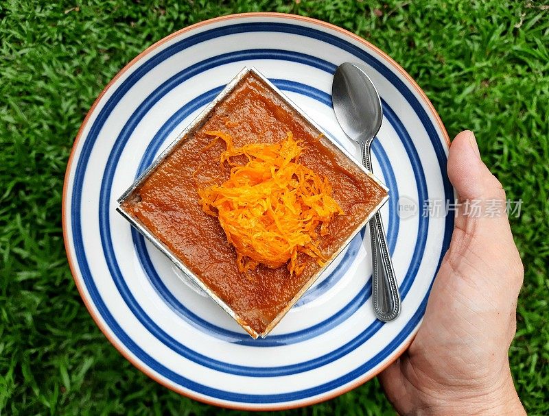 泰式蛋奶沙饼配蛋奶沙饼-泰式甜品。